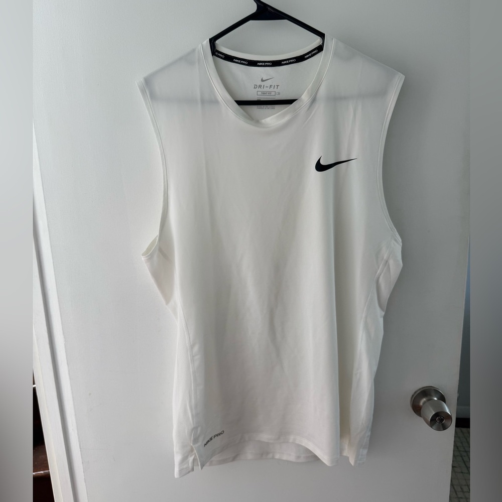 Nike Pro White Tight Fit Top Size XL